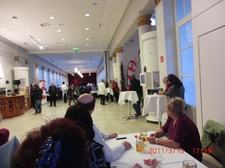 CIMG0296_einmal aus dem Sitzen fotografiert.jpg